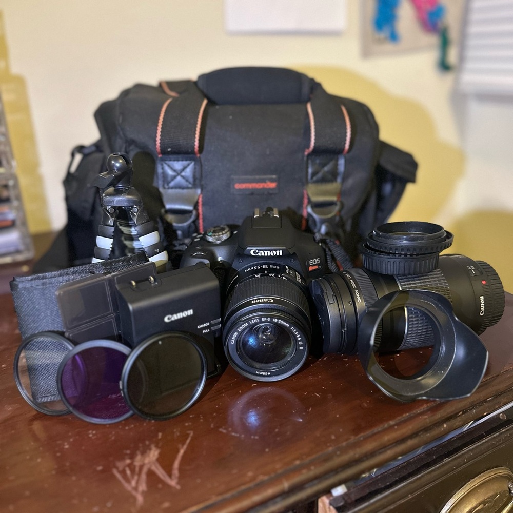Canon EOS Rebel T7 Bundle - 18-55mm & 75-300mm lens!